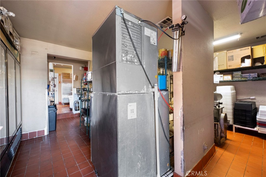 8111 Foothill Boulevard Property Photo 34