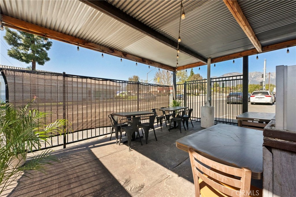 8111 Foothill Boulevard Property Photo 38