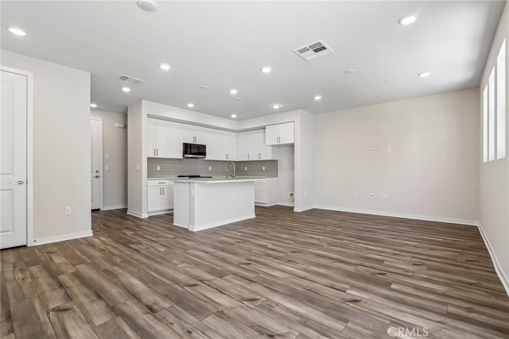 9187 Waverly Lane Property Photo 8