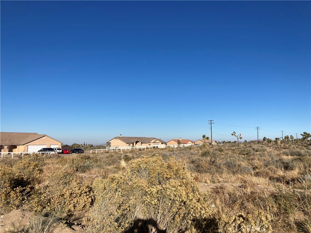 2 White Fox Trail Property Photo 1