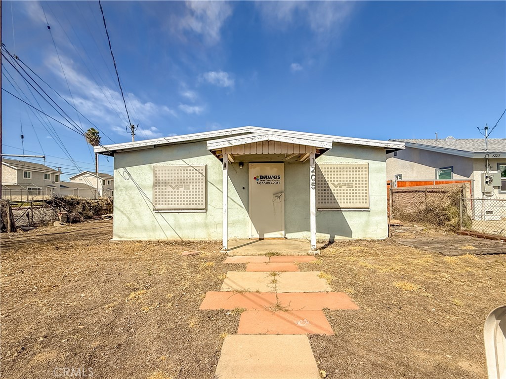 1205 E D Property Photo 1
