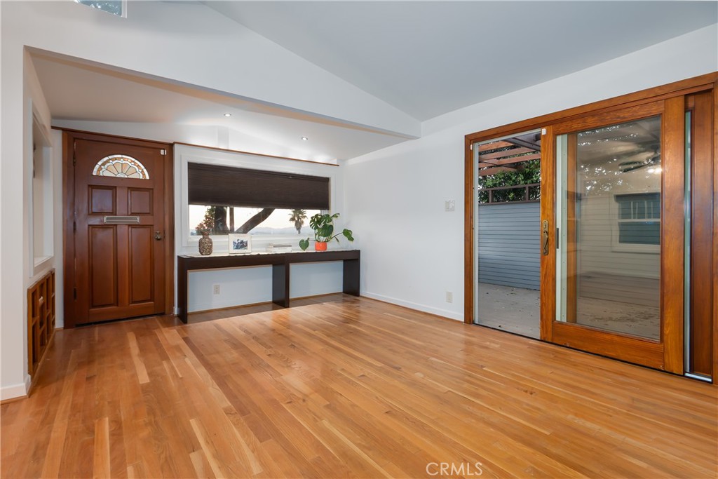 11064 Plainview Property Photo 3