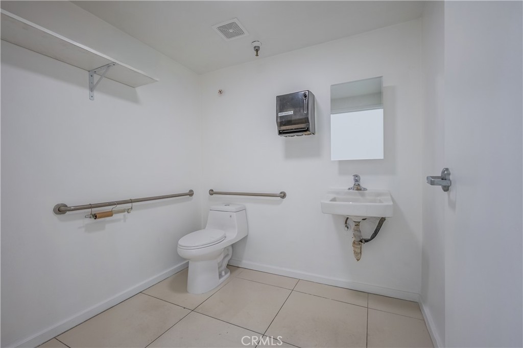 1212 S San Pedro Property Photo 23