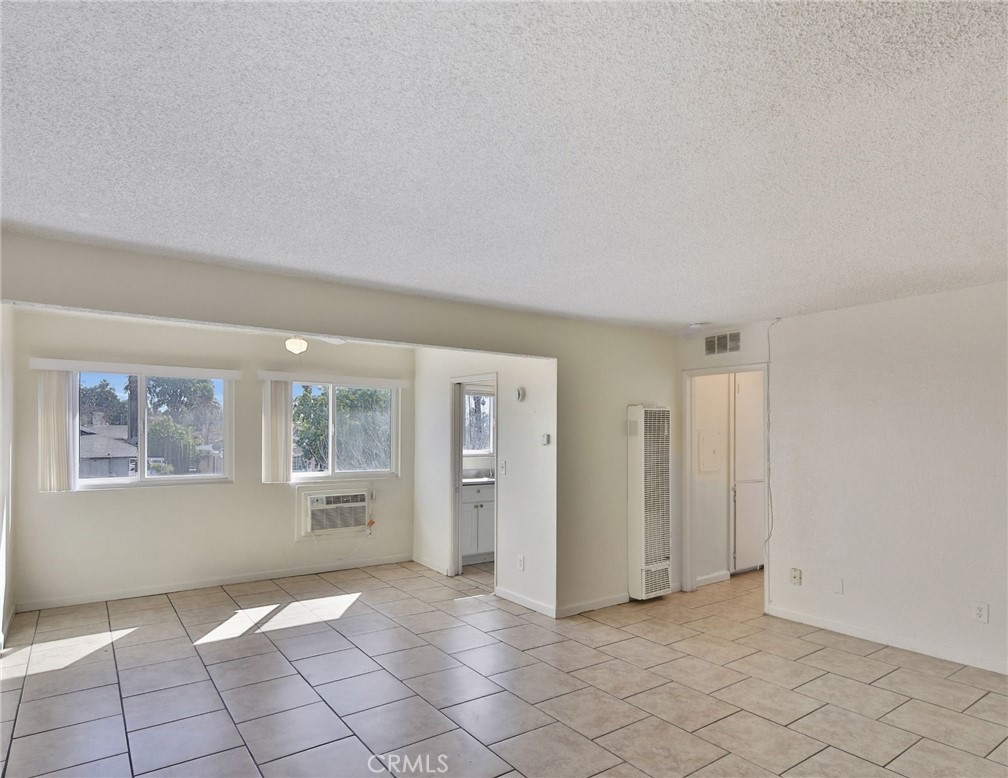 2032 W Linden Property Photo 53