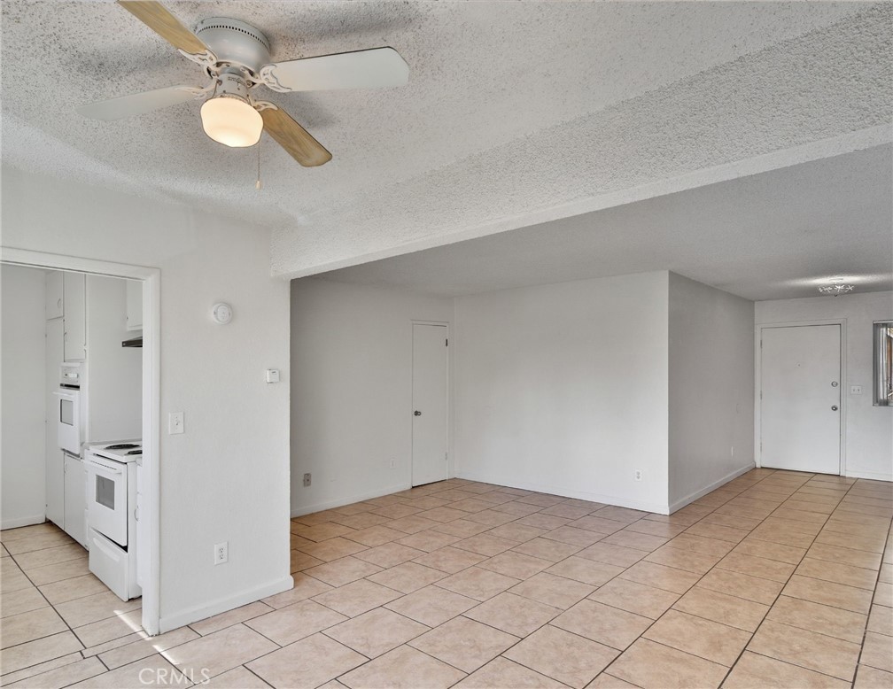 2032 W Linden Property Photo 54