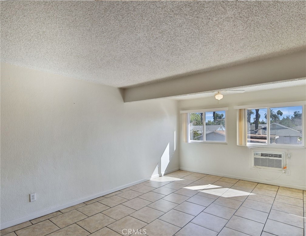 2032 W Linden Property Photo 56