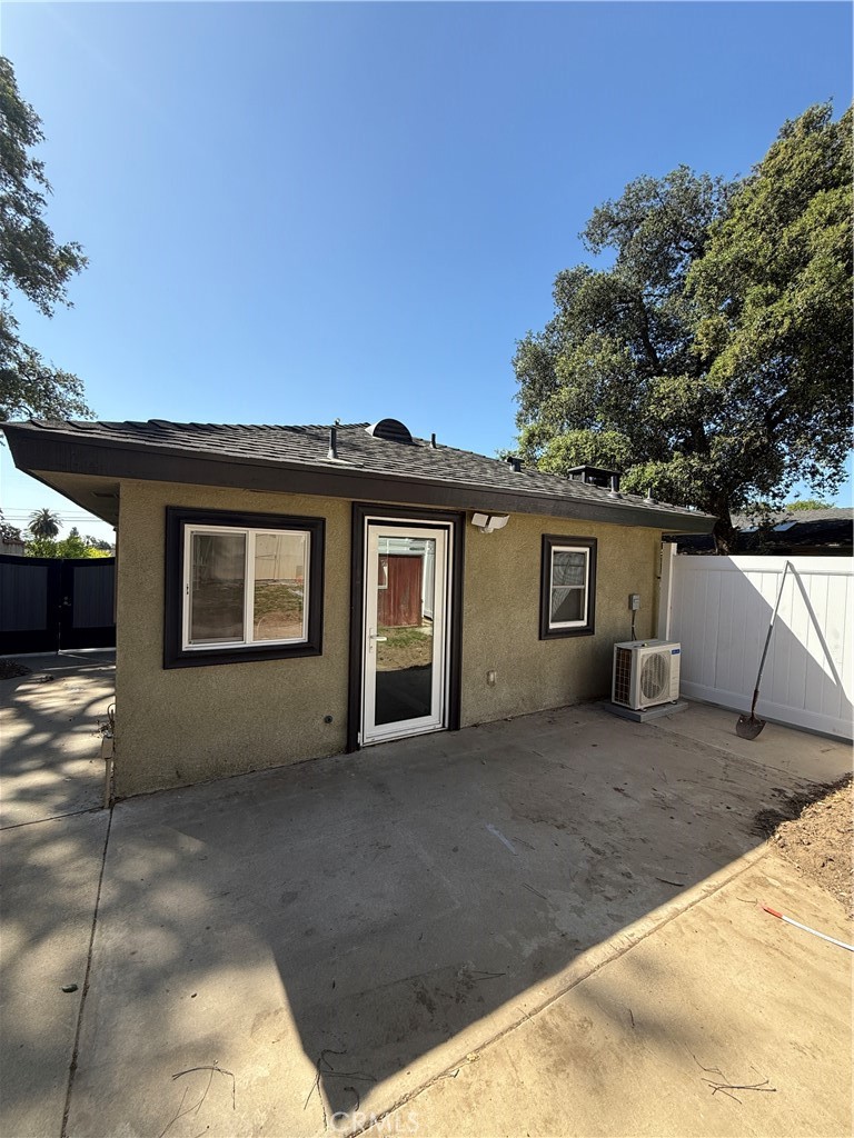 1147 Lemon Property Photo 1
