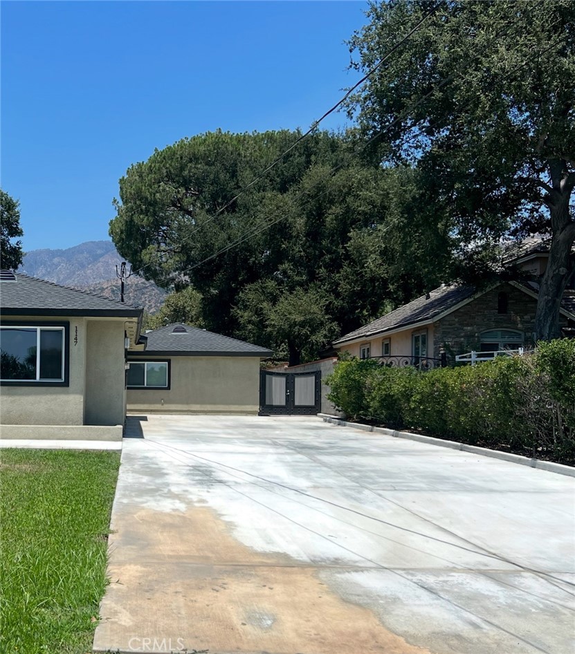 1147 Lemon Property Photo 10