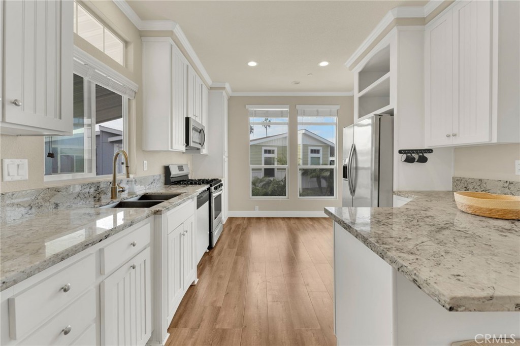 106 Pacific Property Photo 6