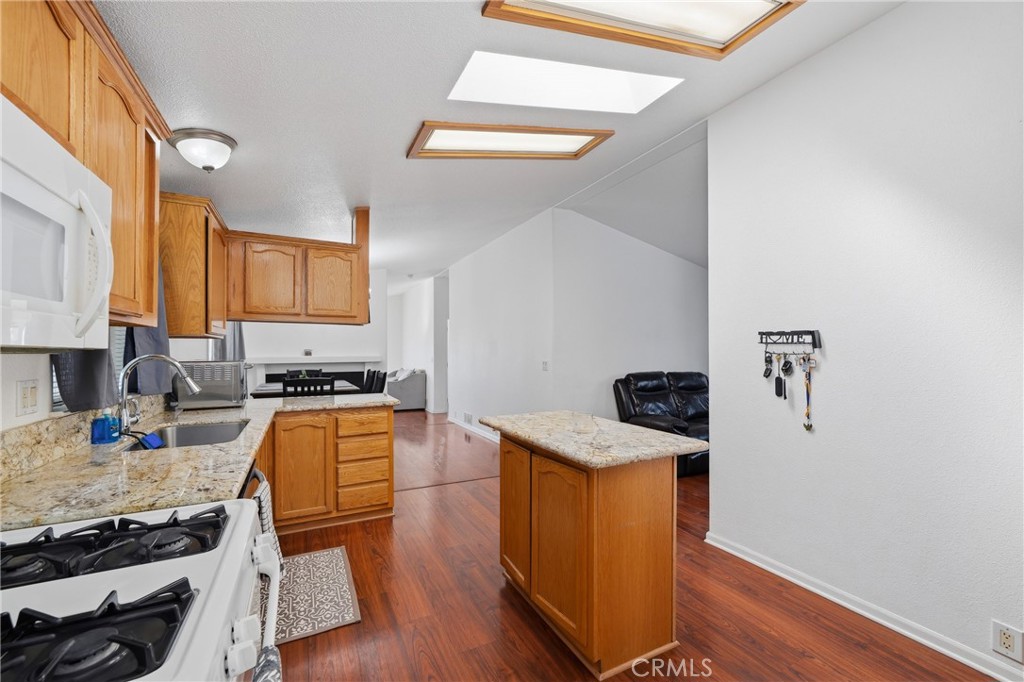 17225 Valley 69w Property Photo 4