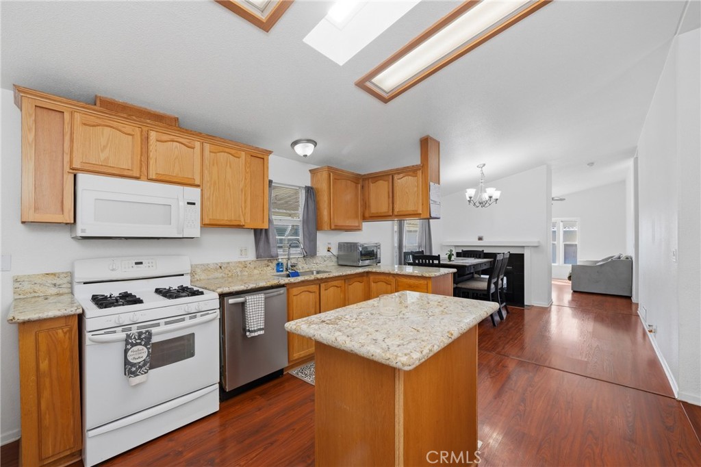 17225 Valley 69w Property Photo 5