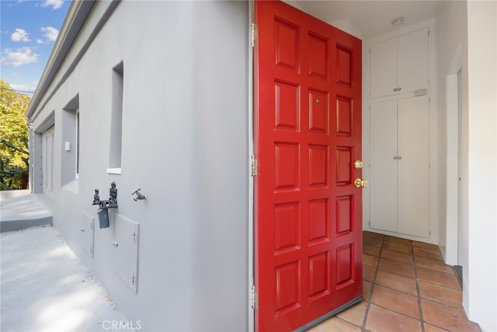 1620 Ina Drive Property Photo 3