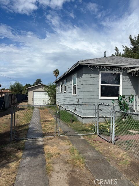 7226 Tippecanoe Avenue Property Photo 2