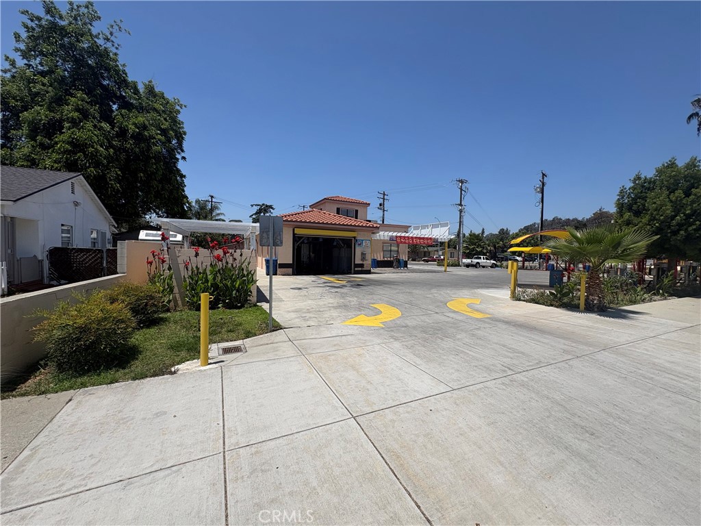 506 W Orange Grove Avenue Property Photo 10