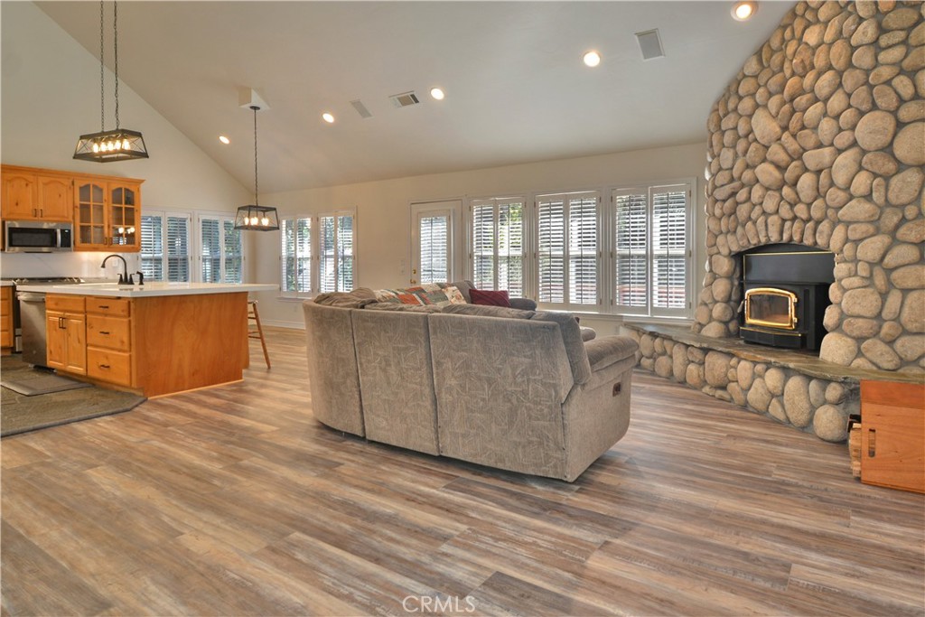 145 Birchwood Property Photo 5