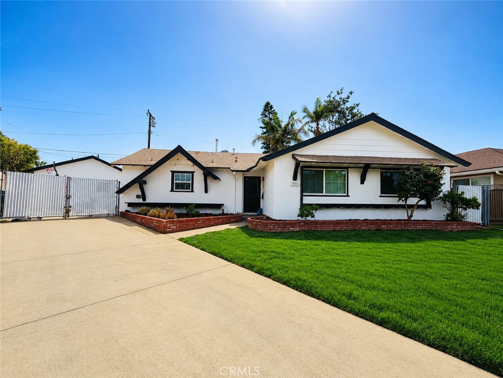 450 Palermo Way Property Photo 1