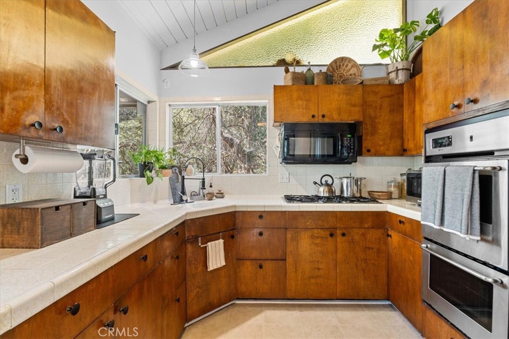 24873 Edelweiss Property Photo 11