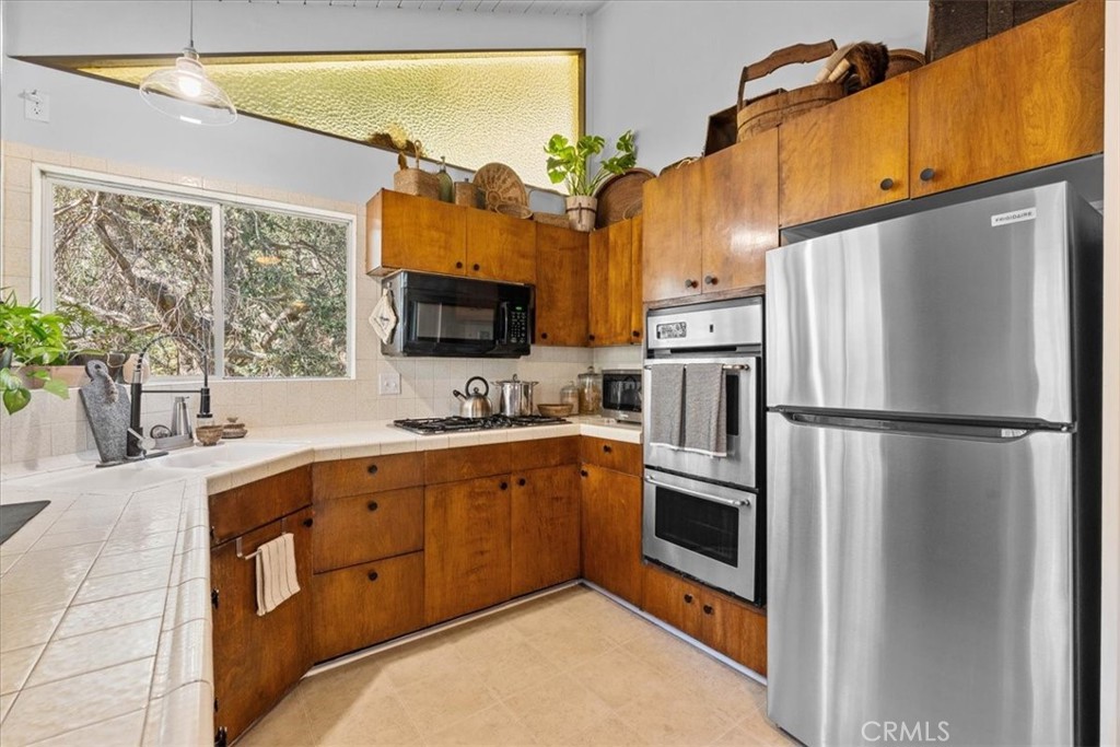 24873 Edelweiss Property Photo 12