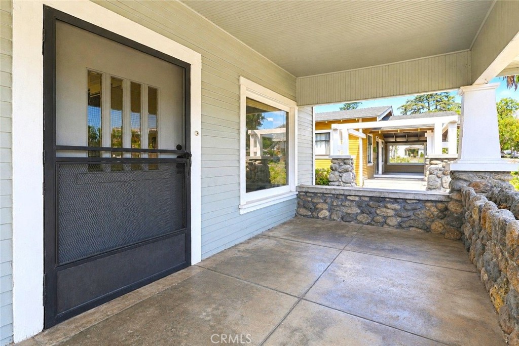 505 N 8th Avenue Property Photo 32
