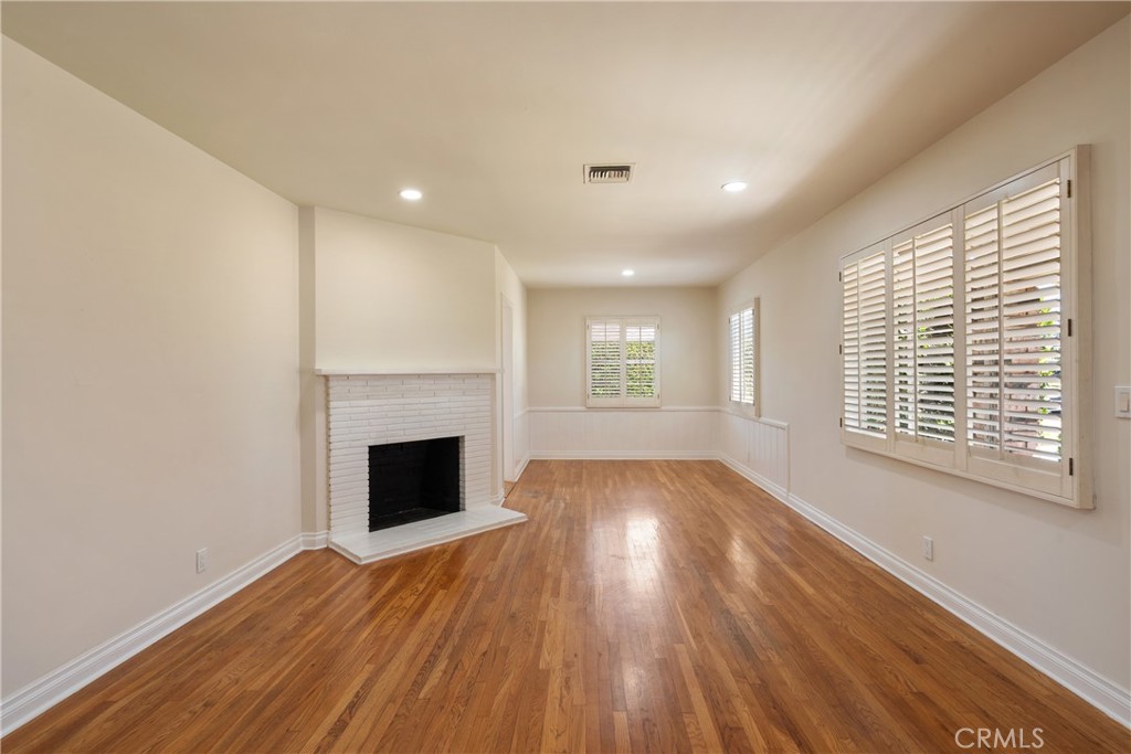 727 S Fenimore Property Photo 3