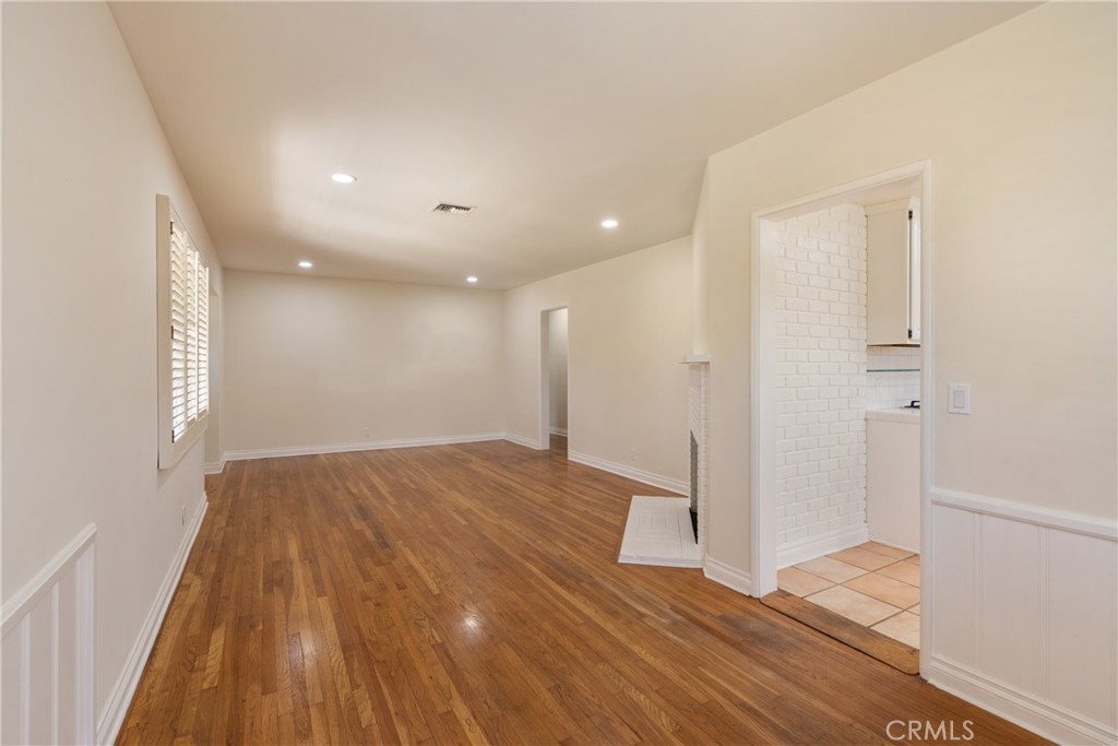 727 S Fenimore Property Photo 4