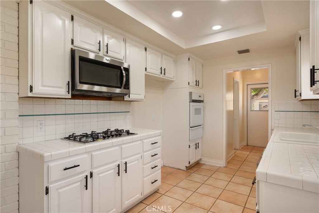727 S Fenimore Property Photo 6