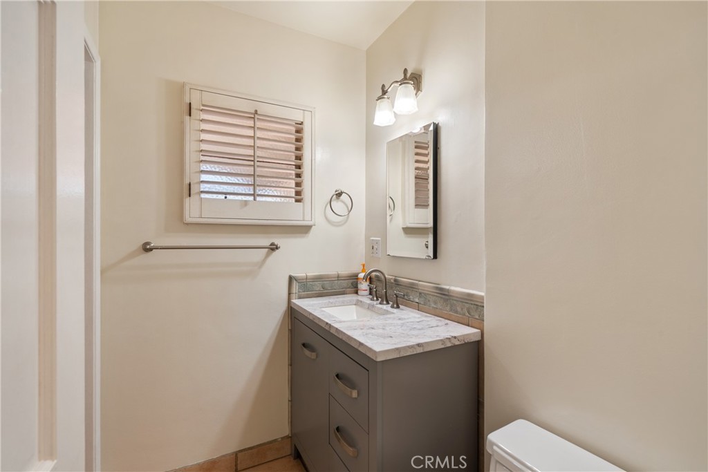 727 S Fenimore Property Photo 12
