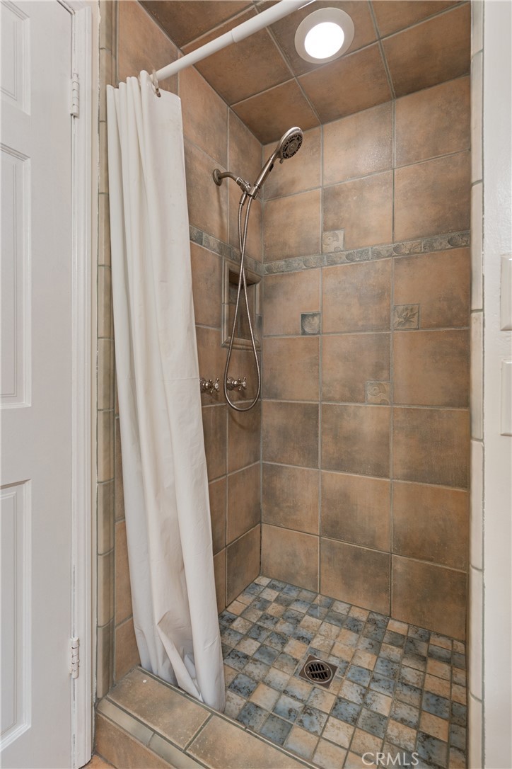 727 S Fenimore Property Photo 13