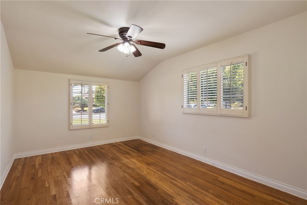 727 S Fenimore Property Photo 14