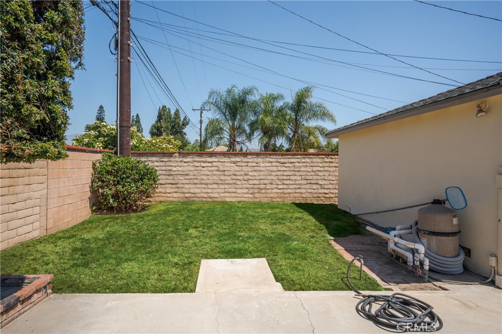 727 S Fenimore Property Photo 24