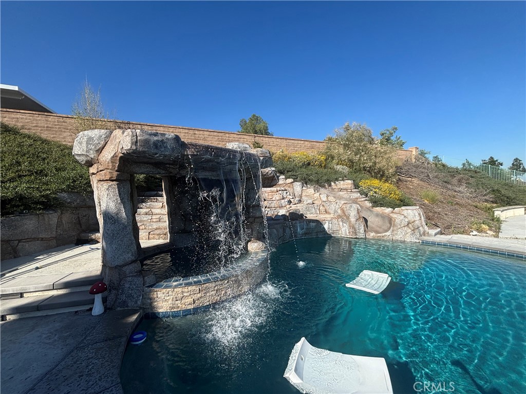 827 Baghdady Property Photo 3