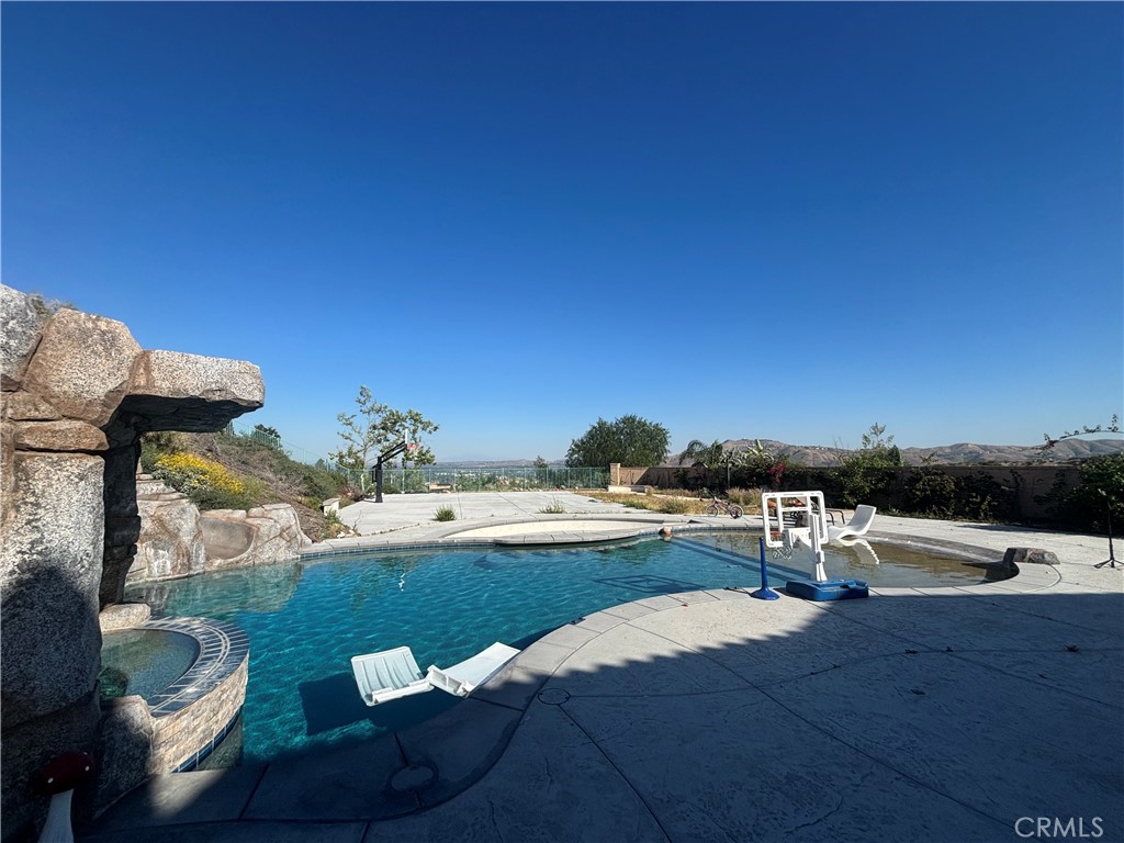827 Baghdady Property Photo 4