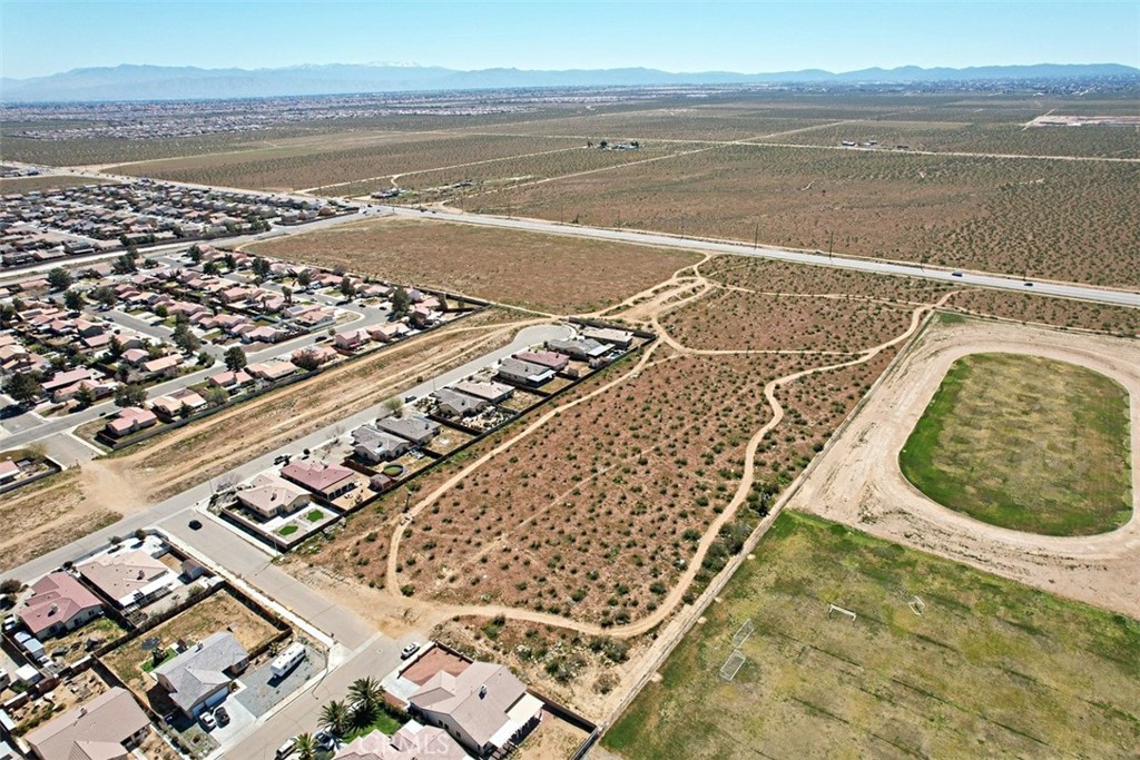 5 Palmdale Property Photo 12