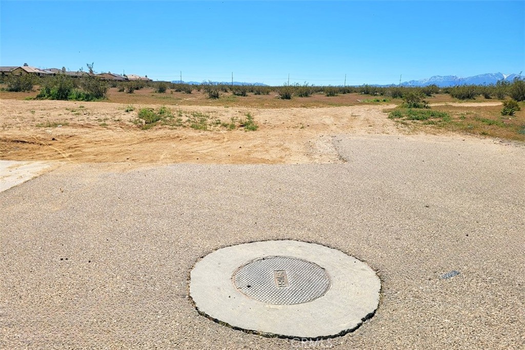 5 Palmdale Property Photo 13