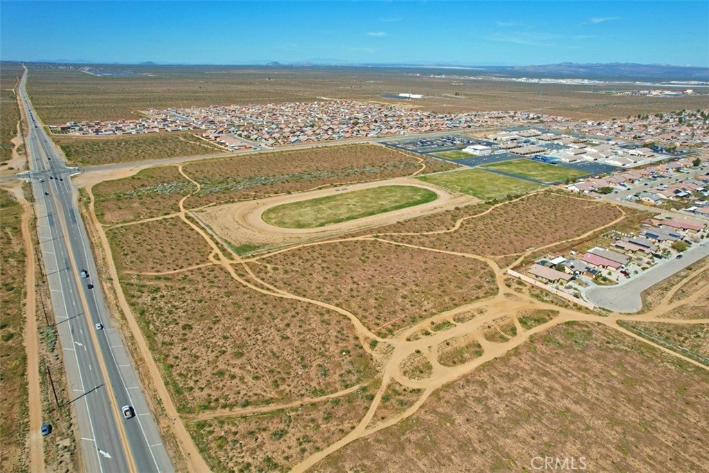 5 Palmdale Property Photo 24
