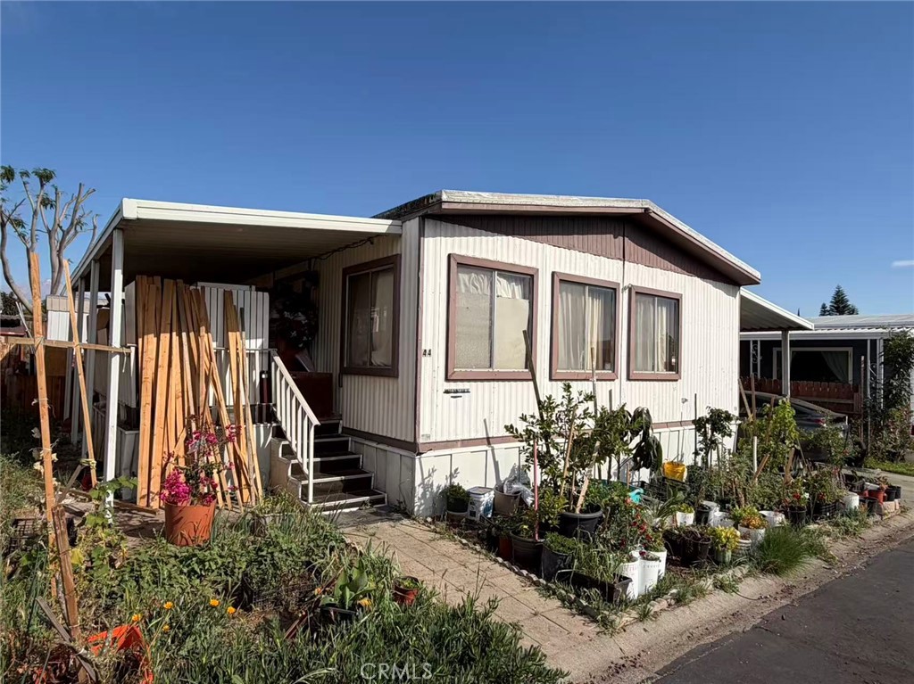 3734 Pacific 44 Property Photo 1