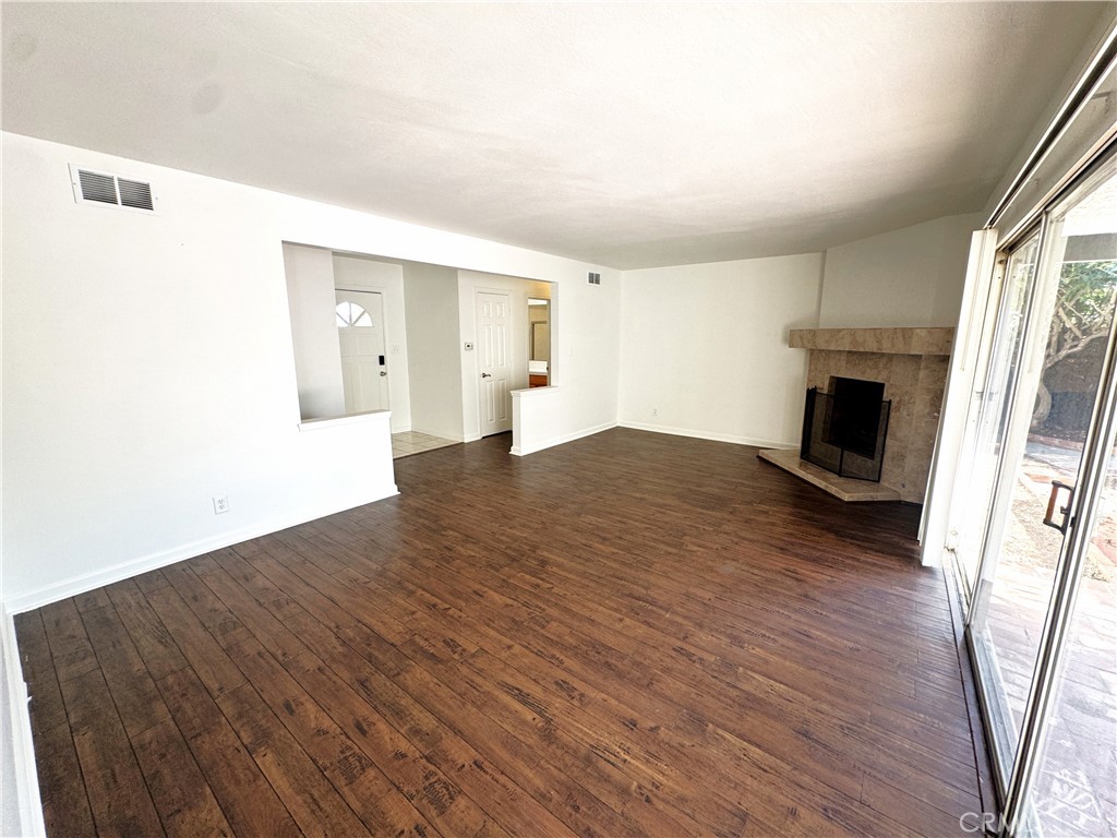 8735 Corbin Avenue Property Photo 4