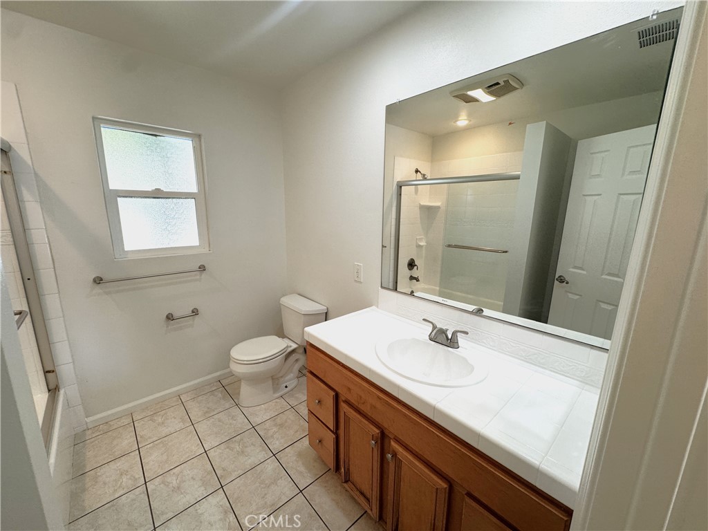 8735 Corbin Avenue Property Photo 9