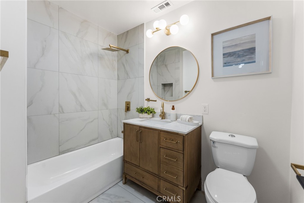 14138 Archwood Property Photo 19