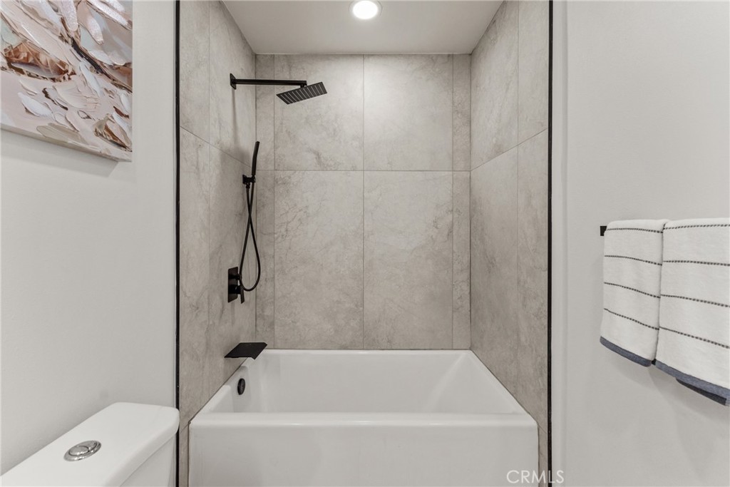 14138 Archwood Property Photo 48