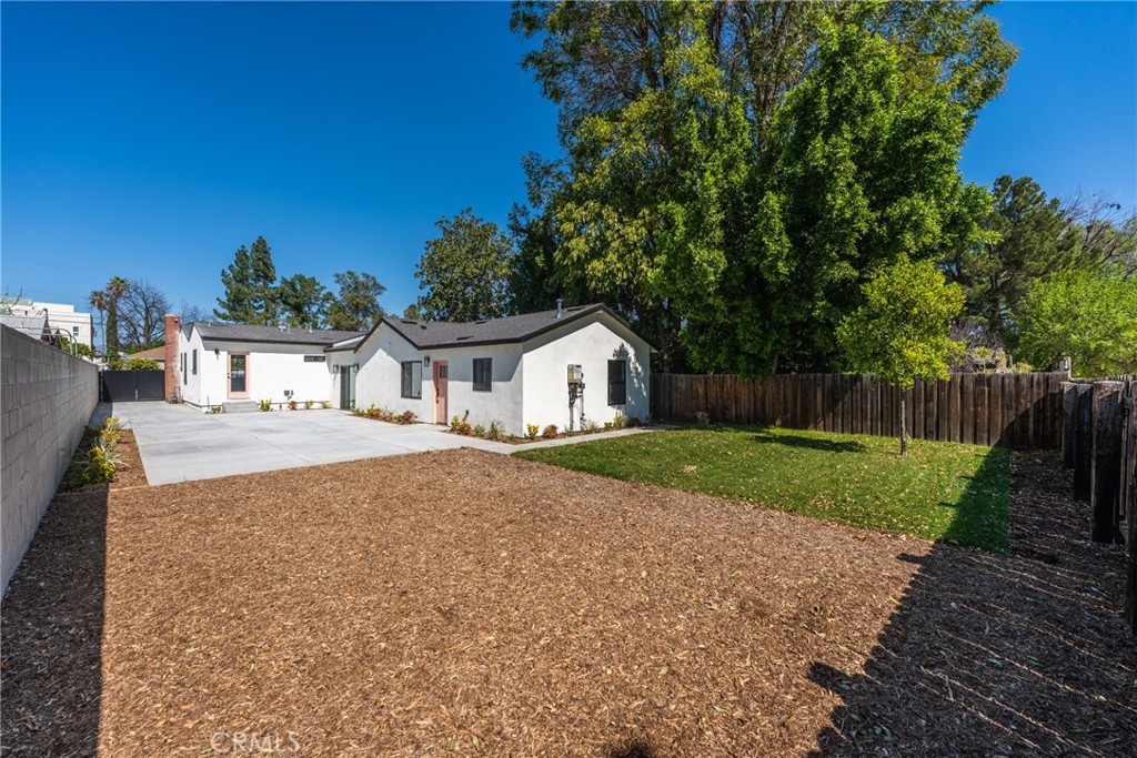 14138 Archwood Property Photo 49