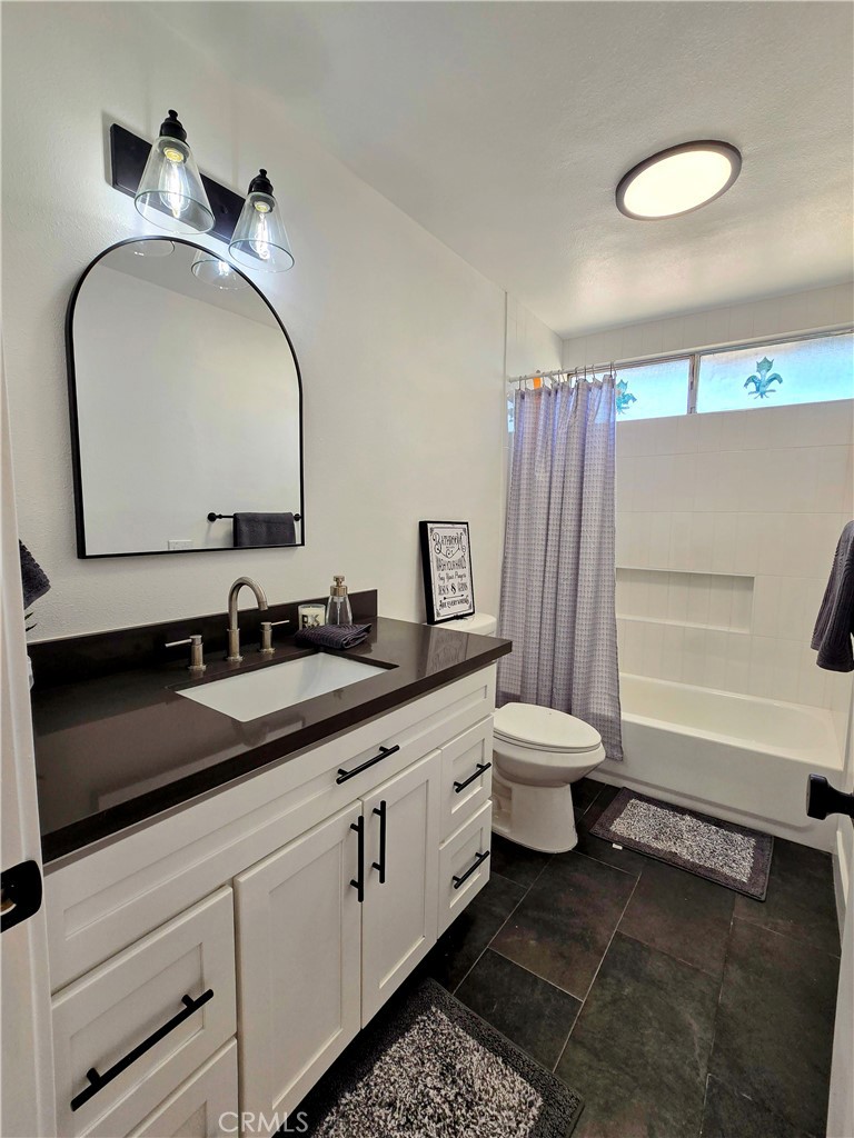 5441 Abronia Avenue Property Photo 16