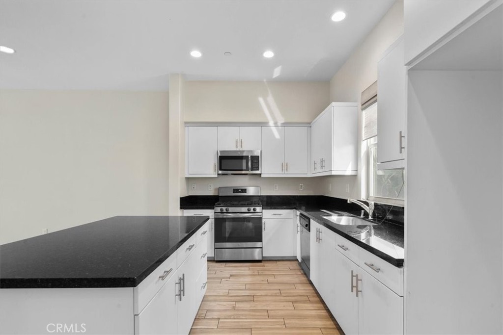 726 Central Avenue Property Photo 11