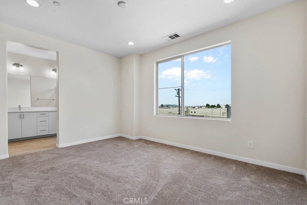 726 Central Avenue Property Photo 23