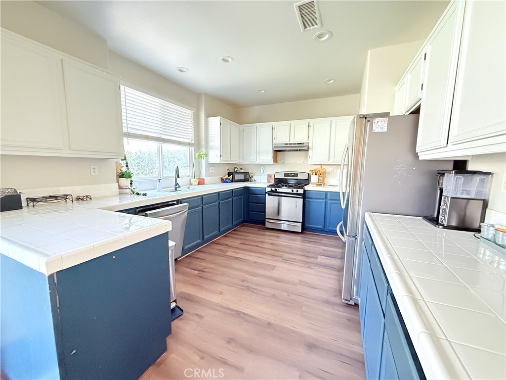 1652 Apollo Way Property Photo 3