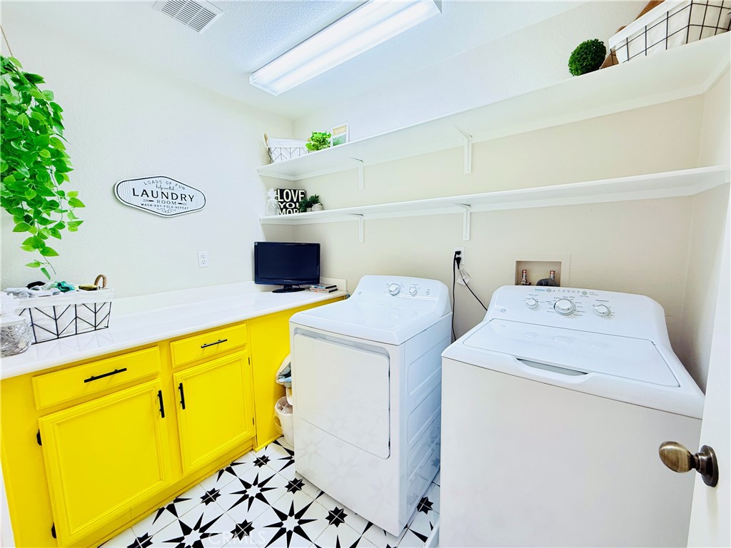 1652 Apollo Way Property Photo 12