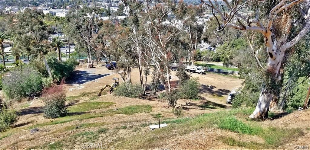 402 E De Anza Height Dr Property Photo 3