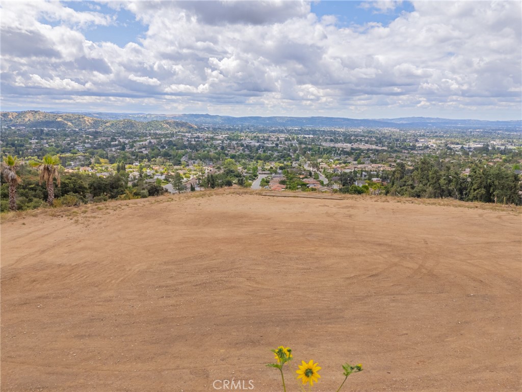 1000 N Grand Property Photo 3
