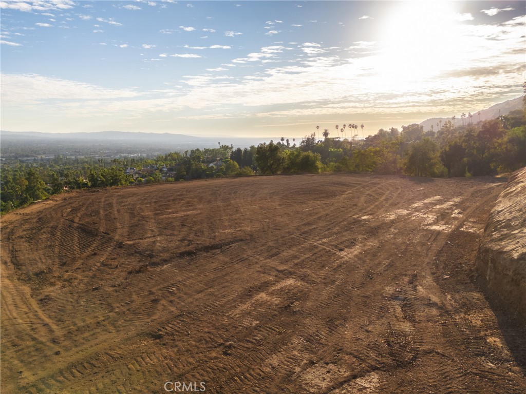 1000 N Grand Property Photo 33