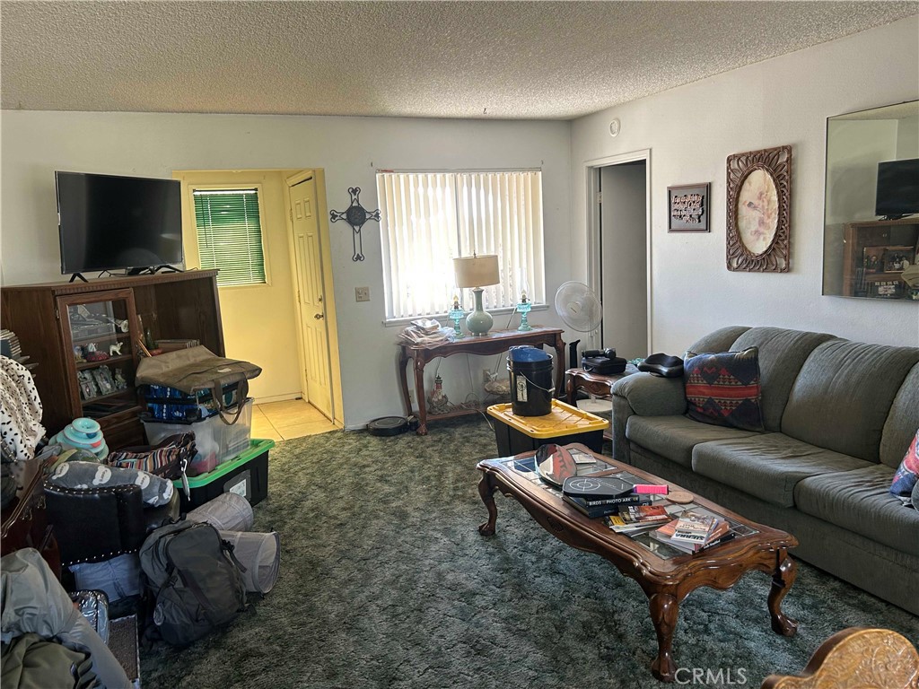 9922 Victor Avenue Property Photo 3